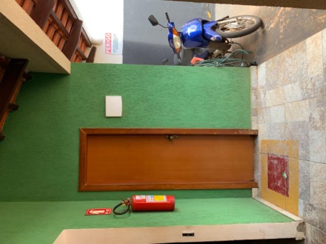 Depósito de gás com residência com piscina no fundo - Foto 5