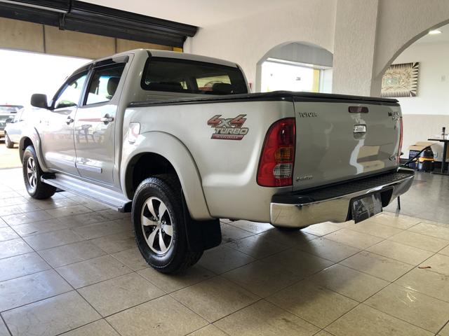 Hilux 3.0 SRV 4x4 Manual, oportunidade, aceitamos seu veículo - Foto 3