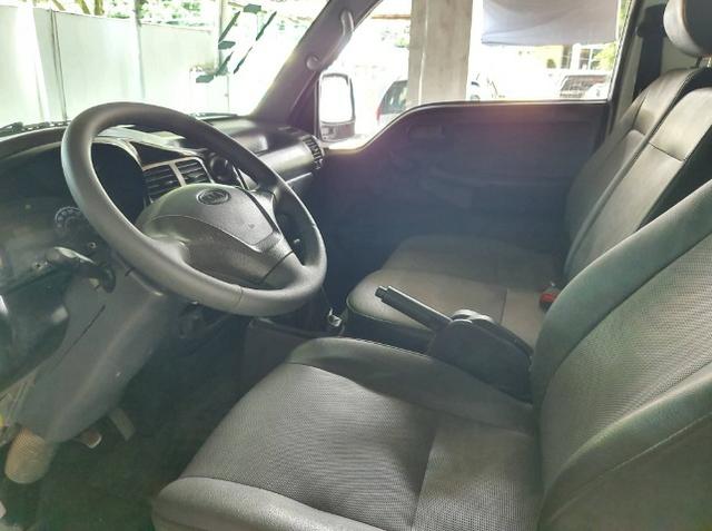 Kia Bongo K-2500 baú !!! Vistoriado 2020 !!! Todas as revisões feitas pela Autofort - Foto 10