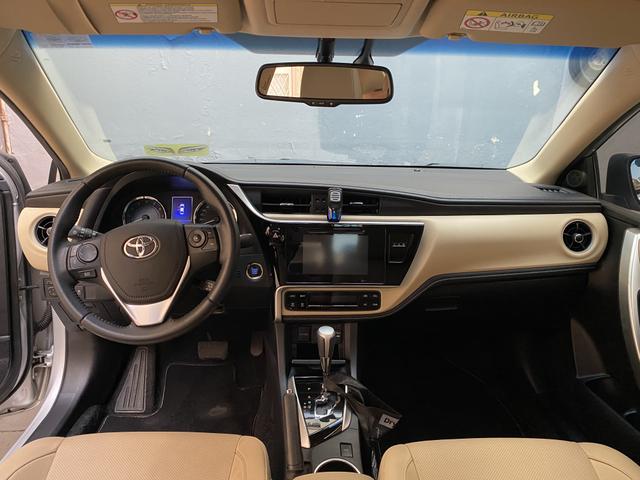 Corolla Altis 2.0 Flex Auto Multi-Drive S Prata 17/18 - Foto 4