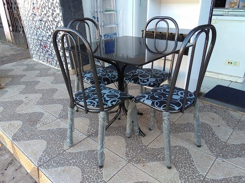 Super Oferta de Lindo Conjunto de Mesa 4 cadeiras Perfeita Para Apartamento (Nova) - Foto 3