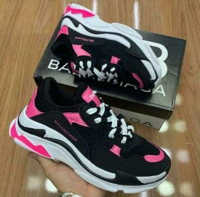 balenciaga nike air