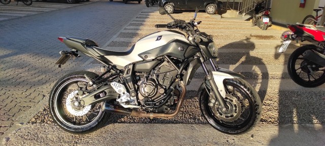 MT 07 BRANCA ABS