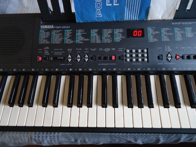 teclado yamaha psr 200 - Foto 4