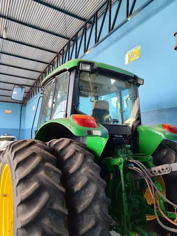 Produtos da categoria Tratores John Deere novos e usados à venda