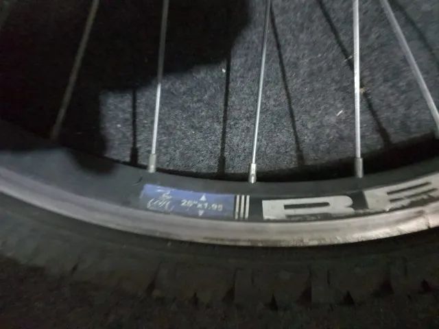Rodas de bicicleta com pneu usados - Foto 5
