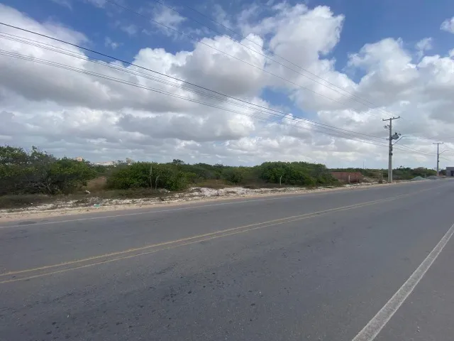 Vendo uma área de 6.442,85 m², próximo ao hospital, às margens da MA