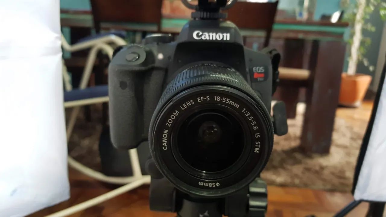 Câmera Canon EOS Rebel 60D e Acessórios