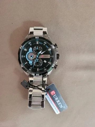 Relogio Prateado com Botoes Funcionais