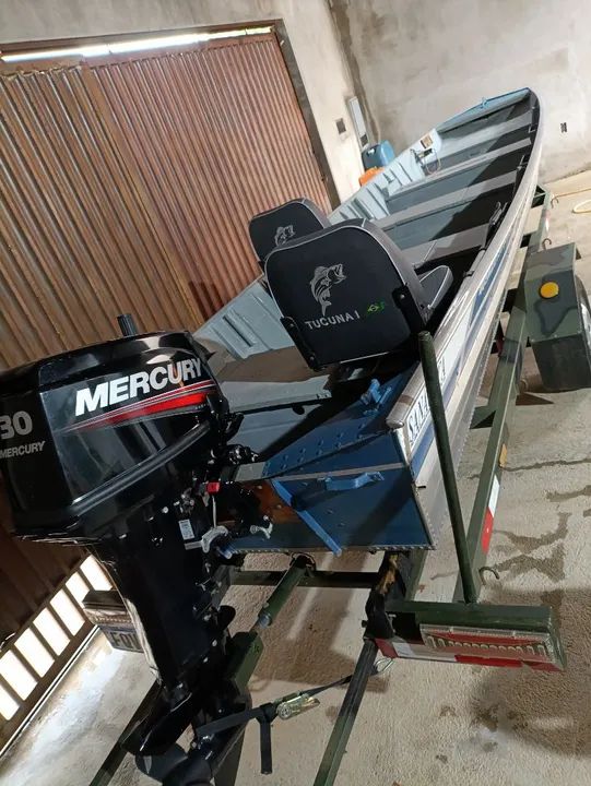 Barco de alumínio Sanáutica com motor 30hp