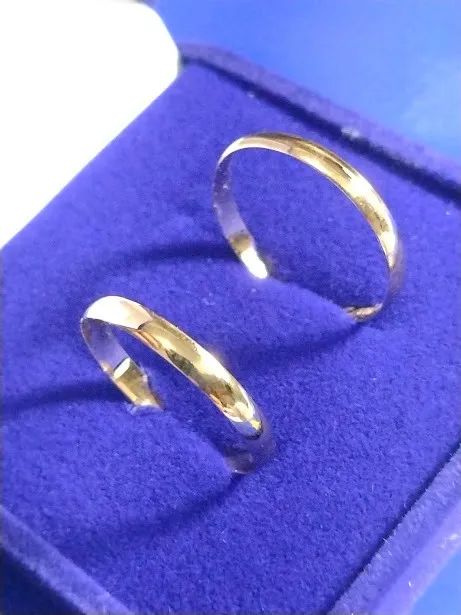 Alianças Ouro 18 Kilates  Maciça 2.50 Gramas 2 mm Nova e Gravação  - Foto 2
