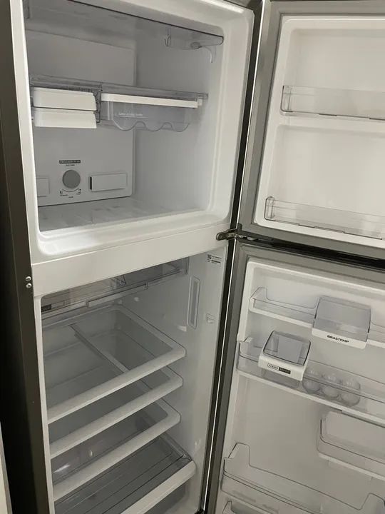 Geladeira Frost Free 375L inox Brastemp - Foto 4