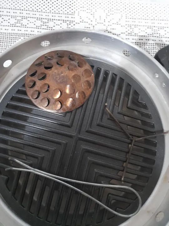 Vendo panela grill muito boa para assados e cozimento  - Foto 2