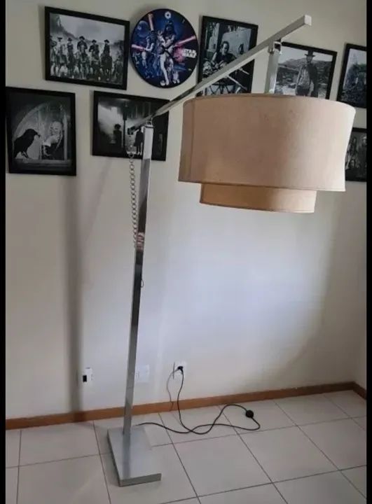 Conjunto de poltrona e luminária - Foto 2