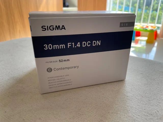 Lente Sigma Contemporary 30mm f/1.4 DC DN para Sony 
