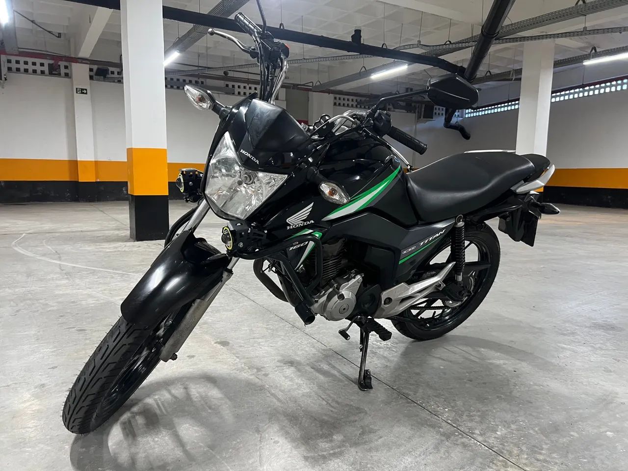 Titan 160 2017 muito nova 