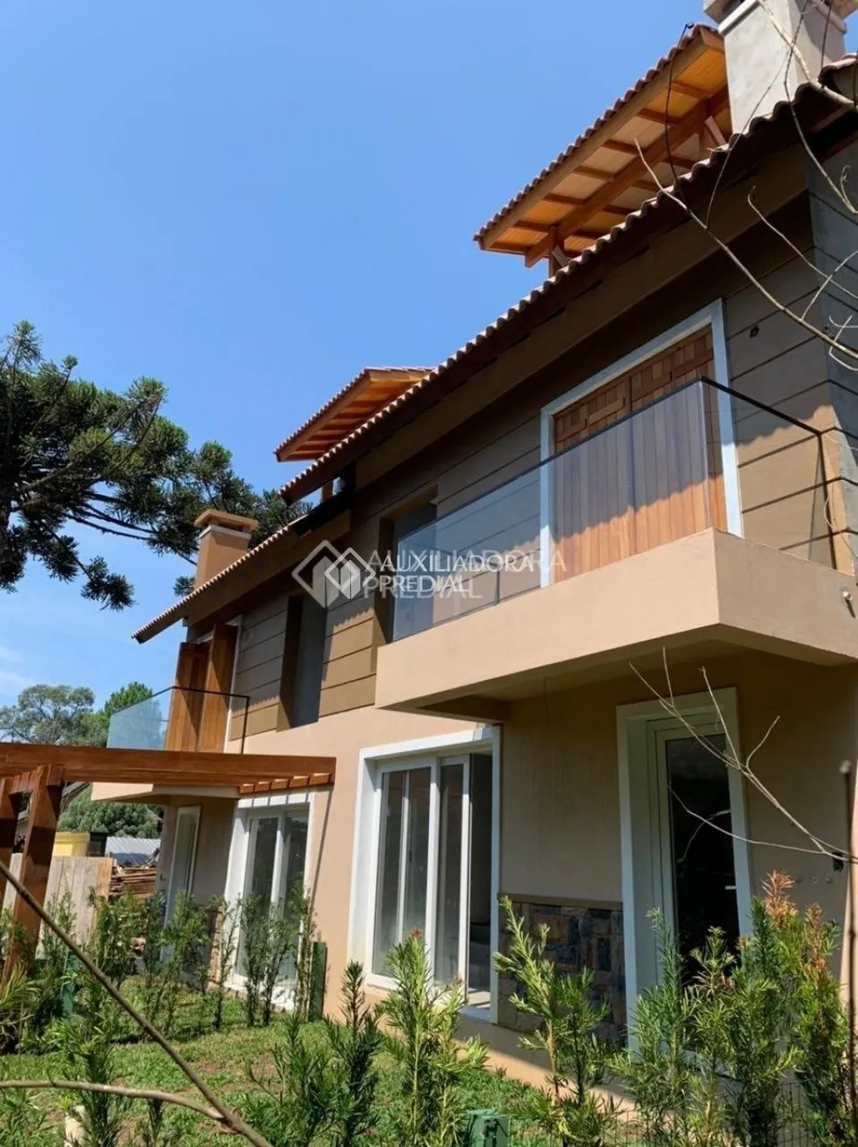 Casa em Condomínio nova próxima ao Laje de Pedra