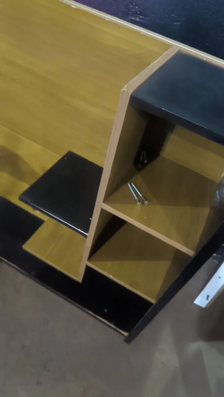 Rack para TV com prateleiras - Foto 2