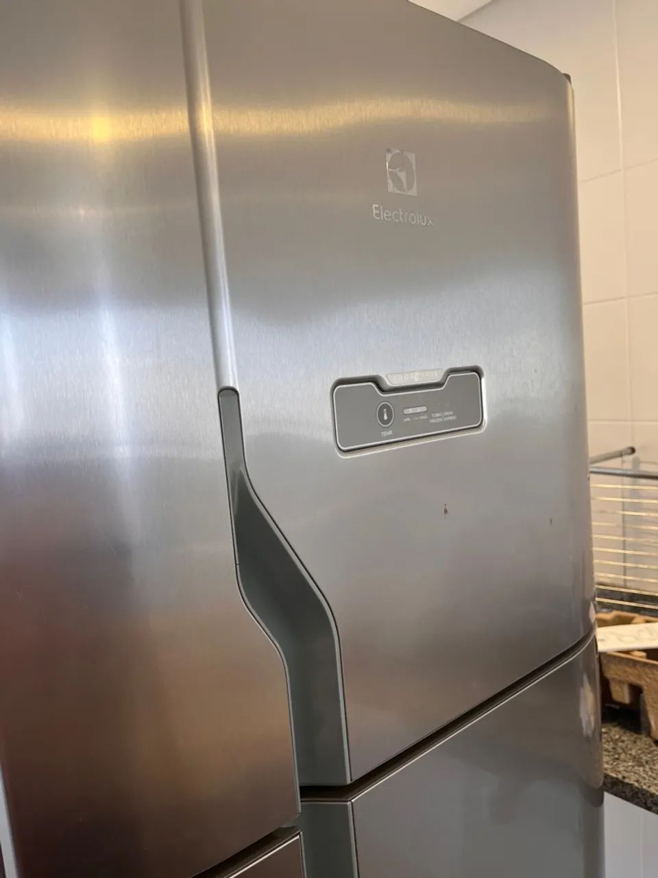 Geladeira Electrolux Cinza COM DEFEITO - Foto 4