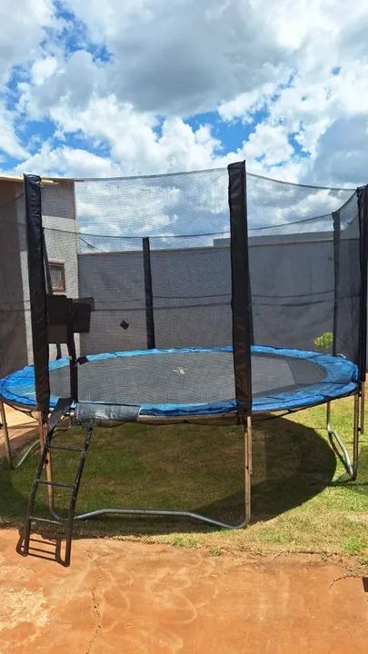 Alugamos Jogos de mesas plástico e pula pula  - Foto 5