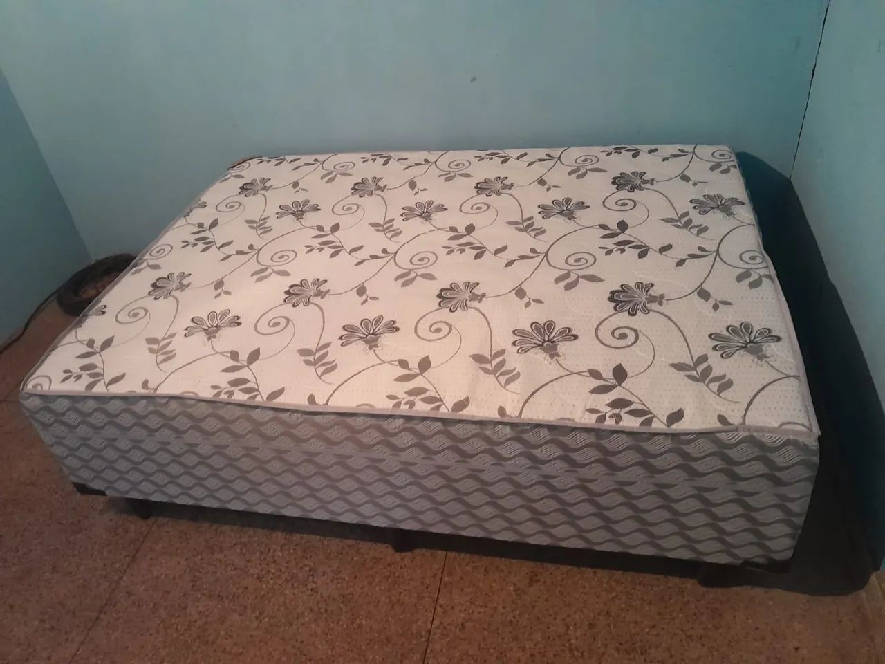 Cama Box Casal Confortável e Elegante