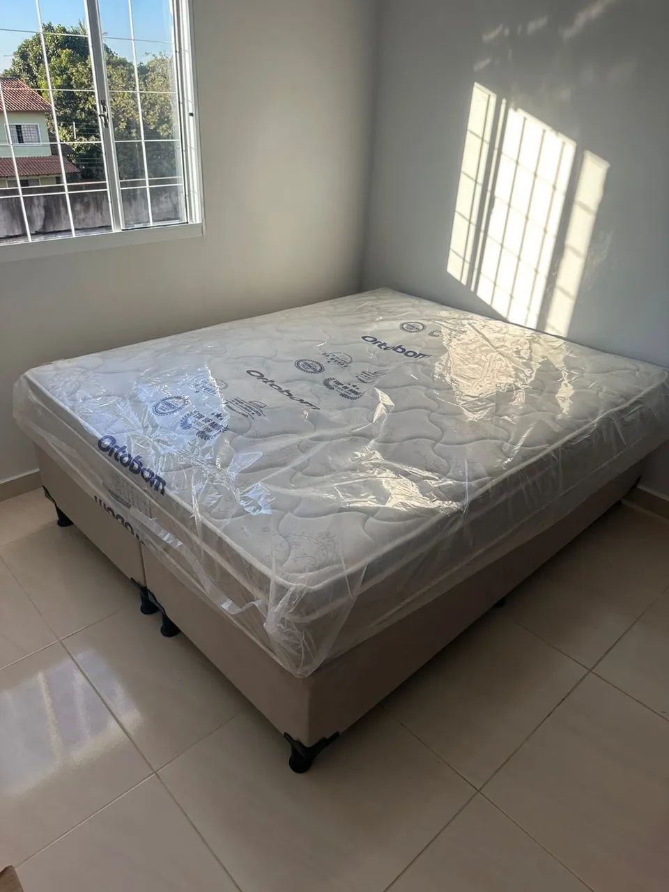 CAMA BOX QUEEN SIZE NOVA R$ 1.500,00 - Foto 2