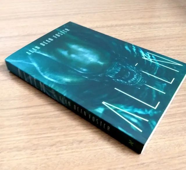 Alien, De Foster, Alan Dean. Editorial Editora Aleph - Foto 2