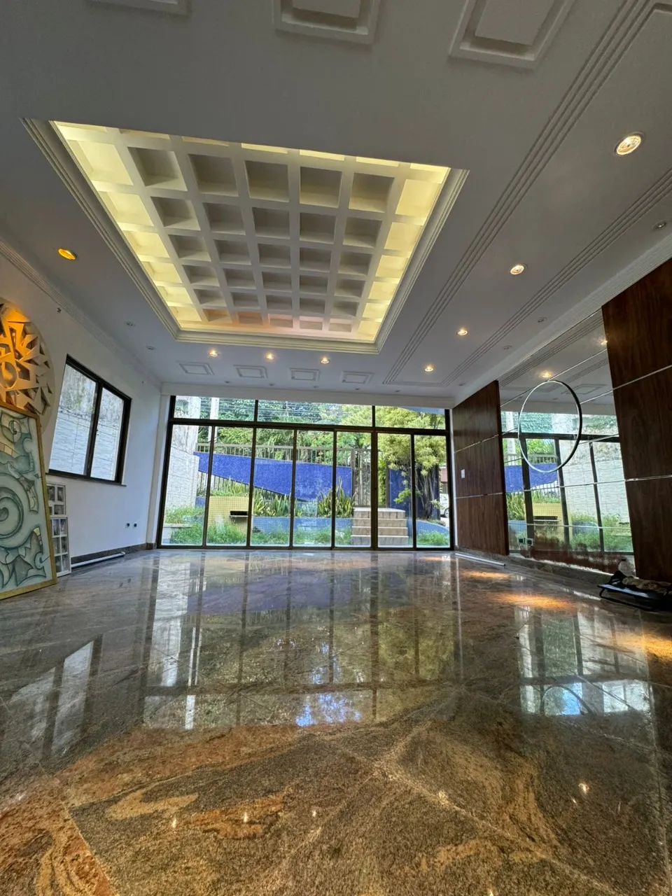 Mansão com 5 suítes e área gourmet no Candeal: luxo e conforto em Salvador-Ba com piscina