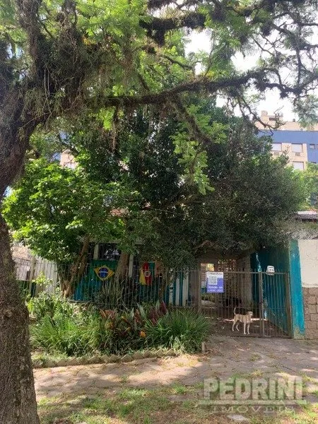 TERRENO 9,90X29,40M NA TRISTEZA, PRÓXIMO À DR. BARCELOS E WENCESLAU, LOCALIZAÇÃO PRIVILEGI