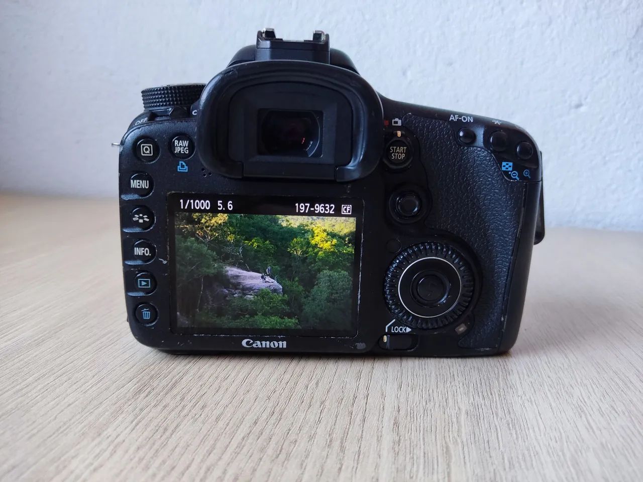 Câmera Canon EOS 7D com Lente 28-135mm - Foto 3
