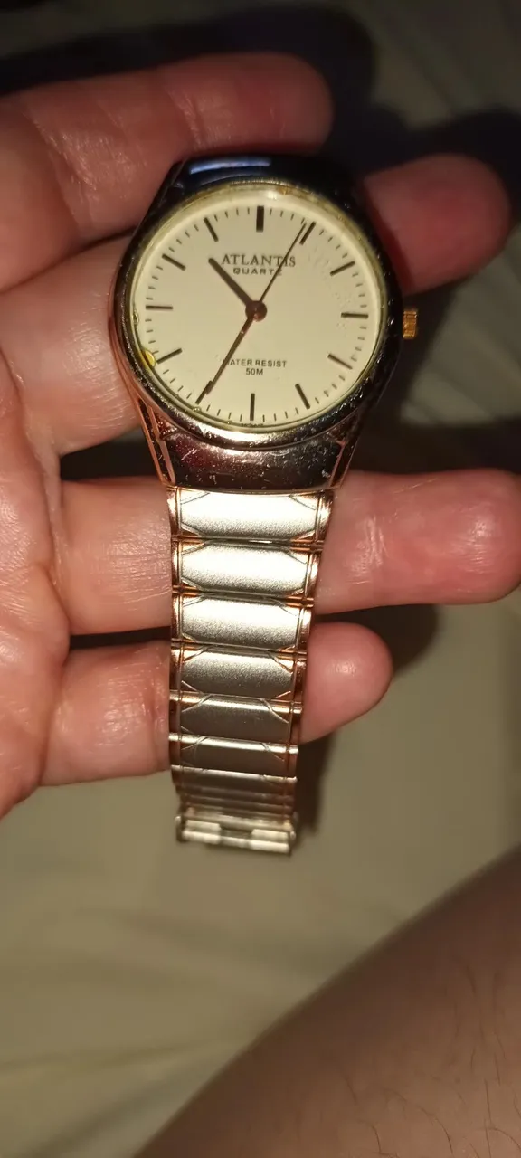 Relógio Atlantis Quartz Analógico prateado com Dourado