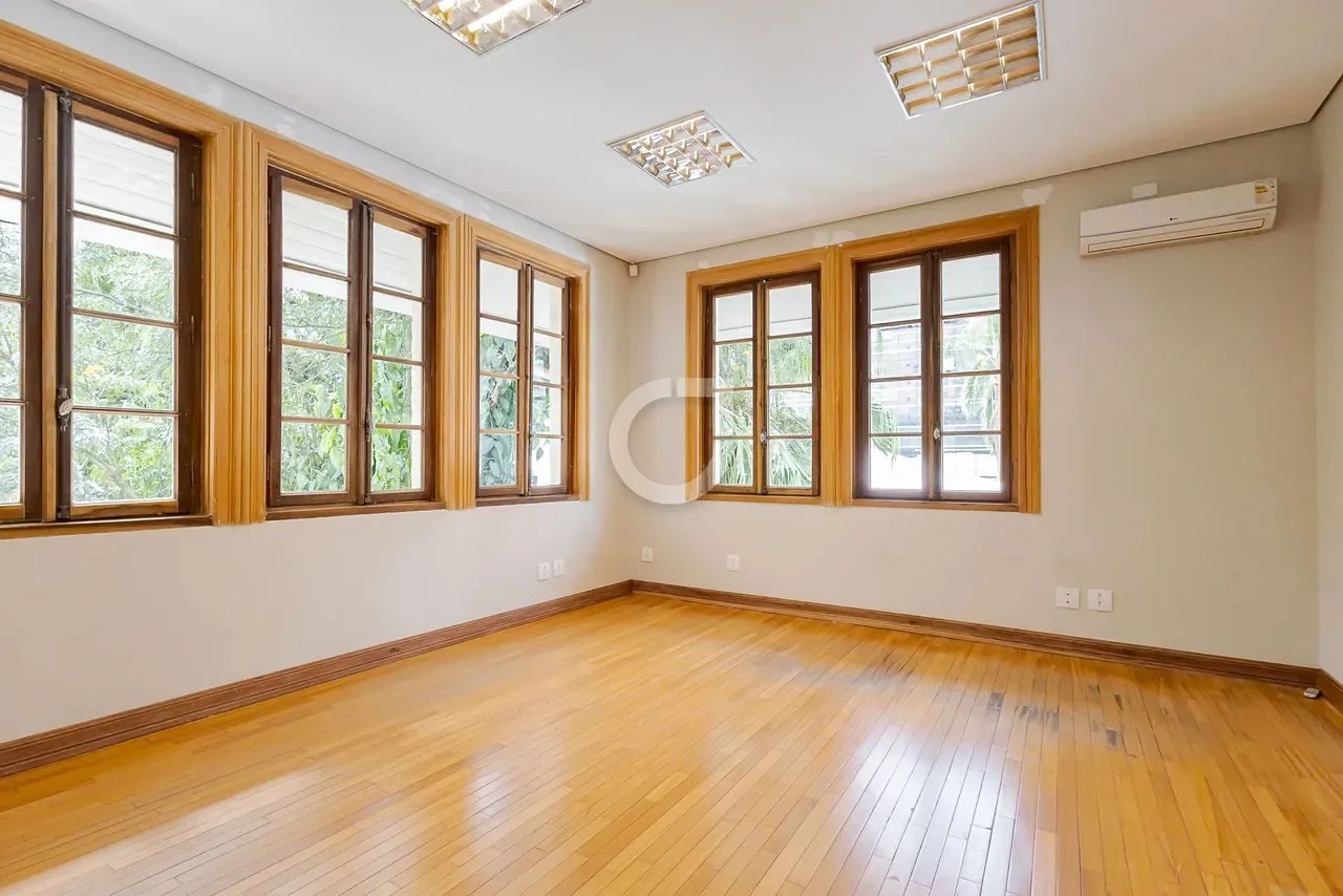 Casa comercial, com 720m² de área construída, 12 salas e estacionamento próprio. - Foto 8