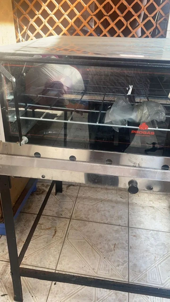 Forno a Gas, para pizza, salgados, pernil, esfirras, bolos. A gás, Nunca Usado.