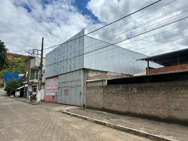 ALUGO GALPÃO EM TIMÓTEO MG.