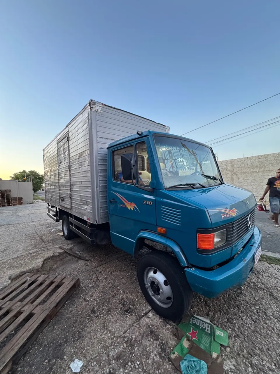 "caminhoes 710" no Brasil