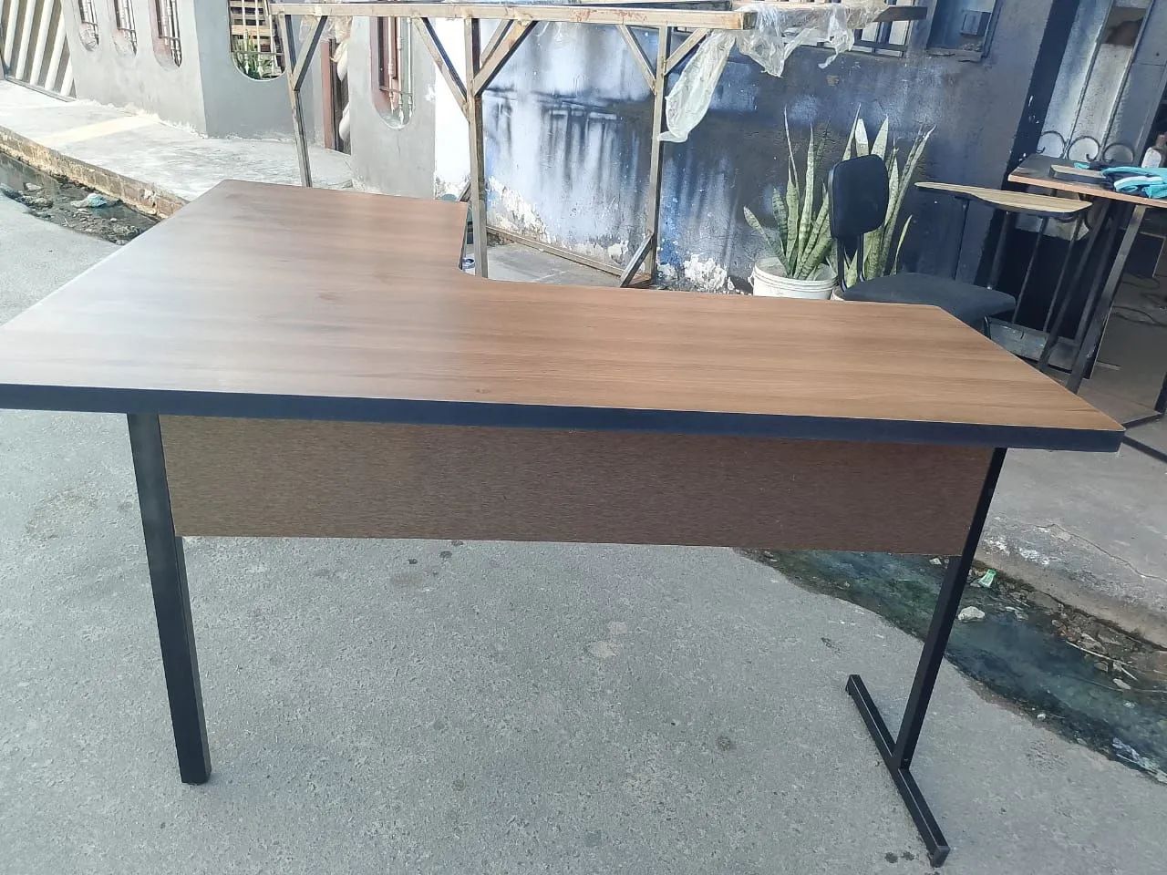 Mesa L perna de ferro - Foto 6
