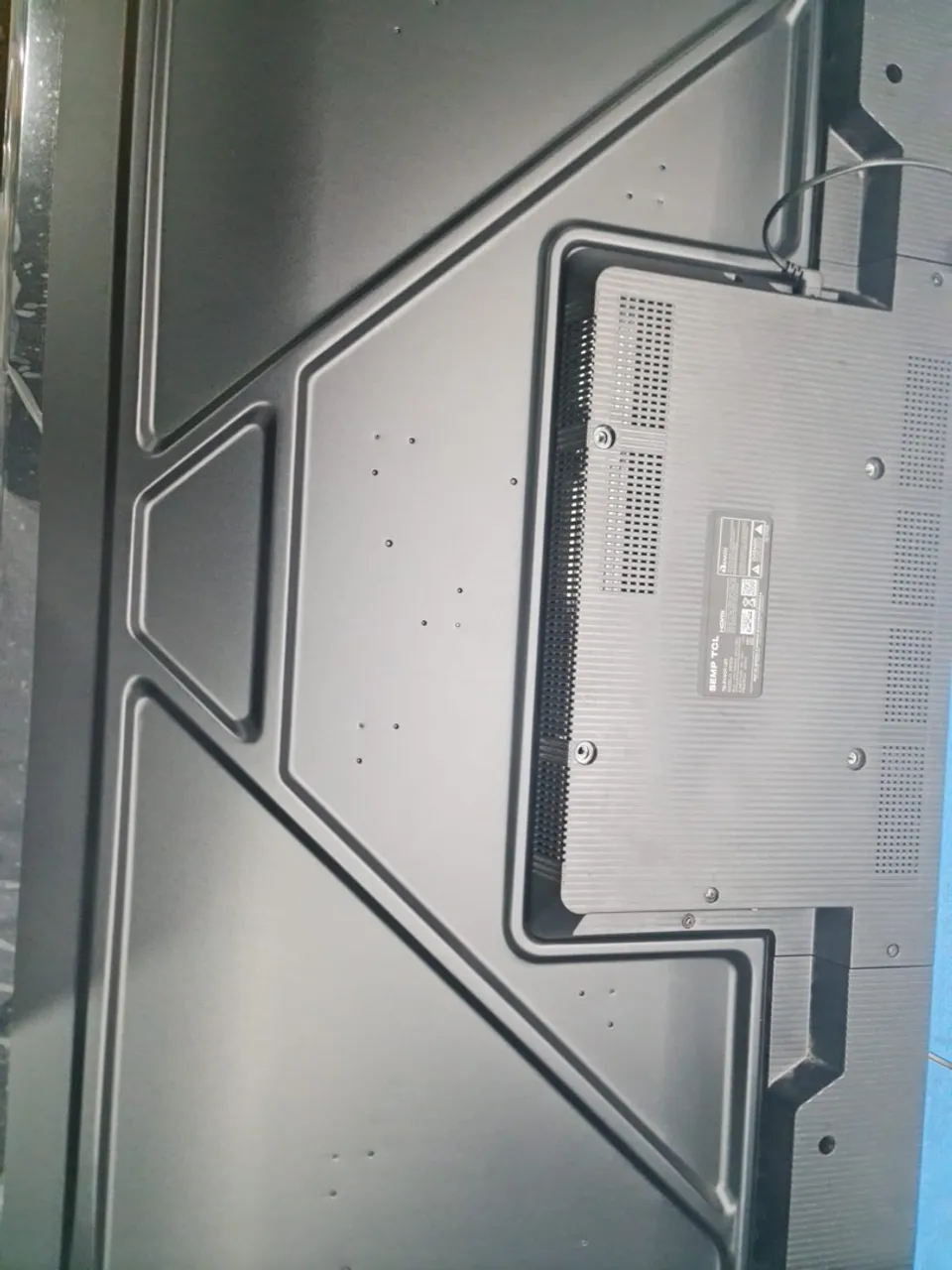 TV TCL - Tela Grande e Design Moderno