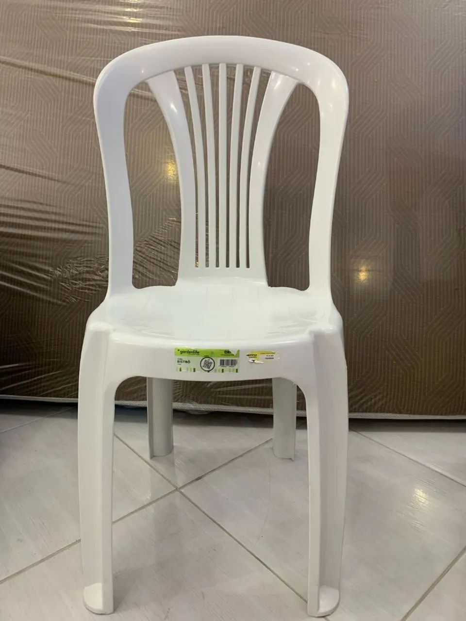 Cadeira Plástica Branca estilo  versátil Gardenlife  