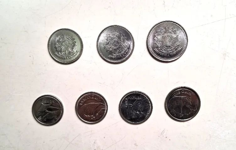 Coleção de Moedas Antigas - Cruzado e Cruzeiro Real - 7 moedas - Foto 2