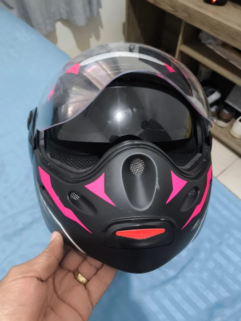Capacete Moto Preto com Detalhes Rosa - Foto 2