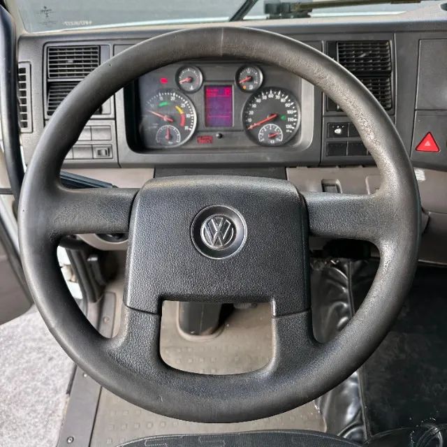 Vw 17.230 Ano 2017 Constellation 4x2 Baú Refrigerado - Foto 12