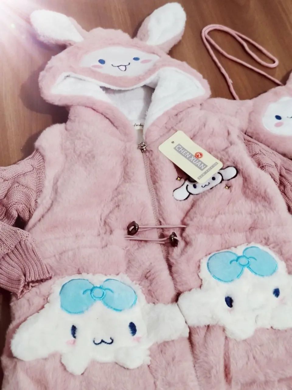 Blusa de Frio infantil  Flanelada Importada com capuz + bolsinha-casaco