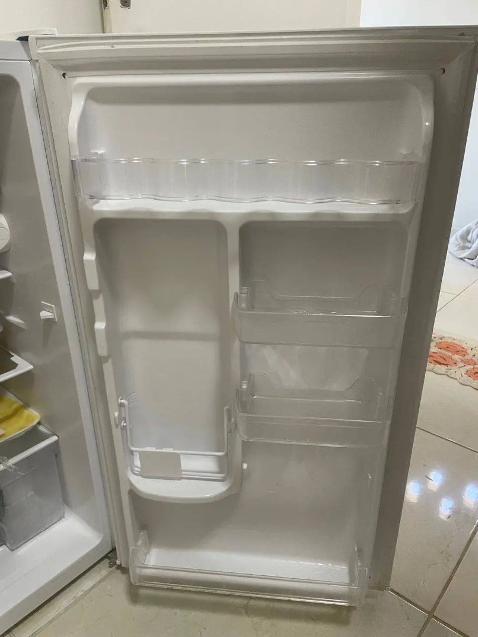 Frigobar Electrolux 90L - Foto 5