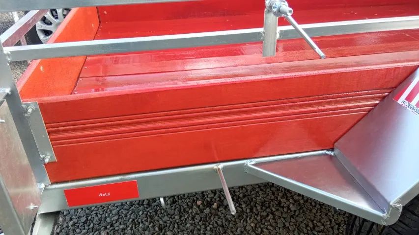 Fazendinha 2,00x1,20 completa reboque carrocinha - Foto 3