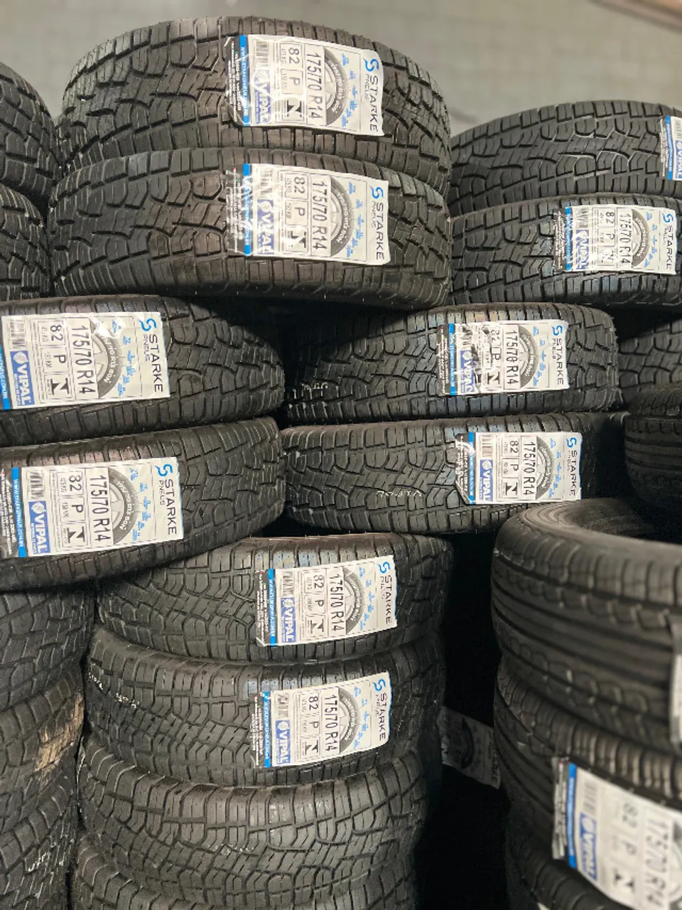 PNEUS 175/70 R14 DISPONÍVEIS! ENTREGA RÁPIDA E SEGURA!