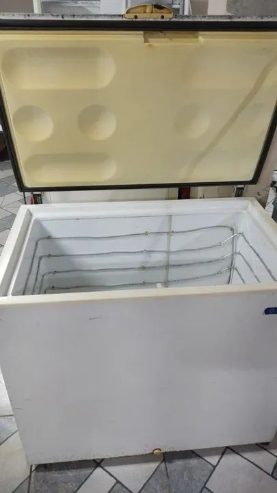 Freezer Vertical Metalfrio 110v  - Foto 2