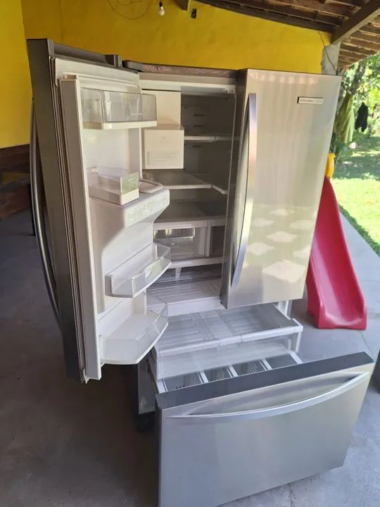 Semi nova Geladeira French door Electrolux - Foto 6