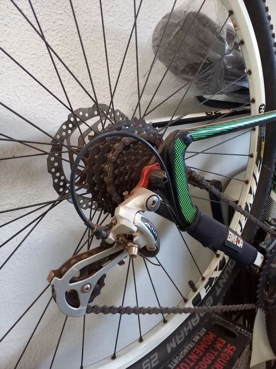 Bicicleta aro 29 alumínio shimano - Foto 2