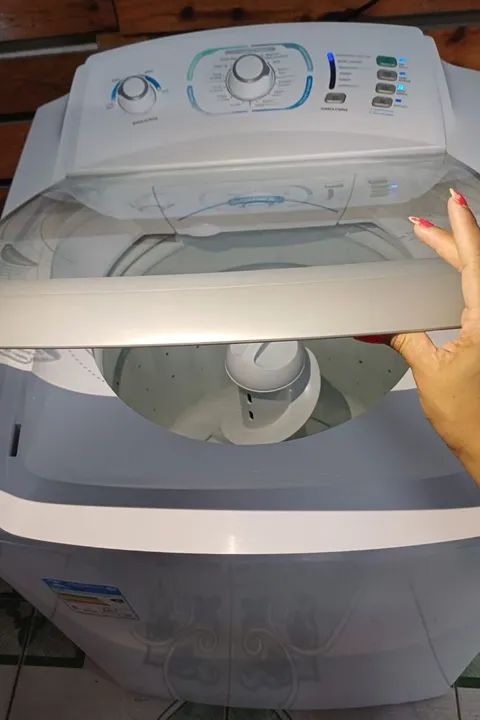 máquina eletrôlux 15 kg semi nova - Foto 2