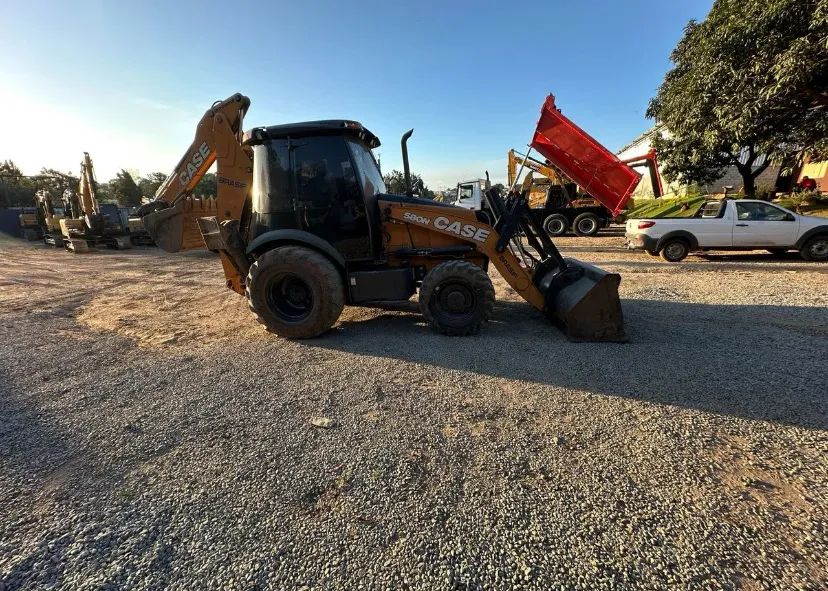 Retroescavadeira Case 580N Ano 2018 (Parcelo)  - Foto 4